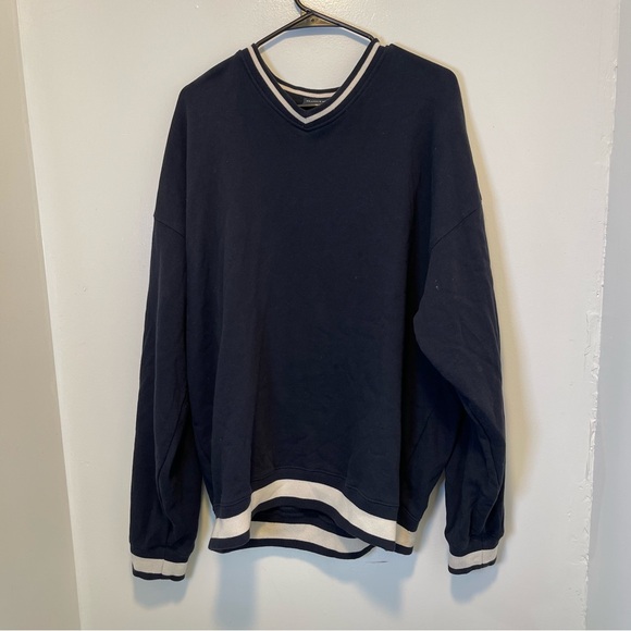 Brandy Melville Tops - Brandy Melville navy blue and cream v‎ neck crewneck sweatshirt women’s